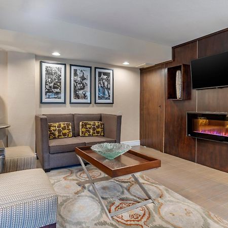 Best Western Carmel'S Town House Lodge Esterno foto