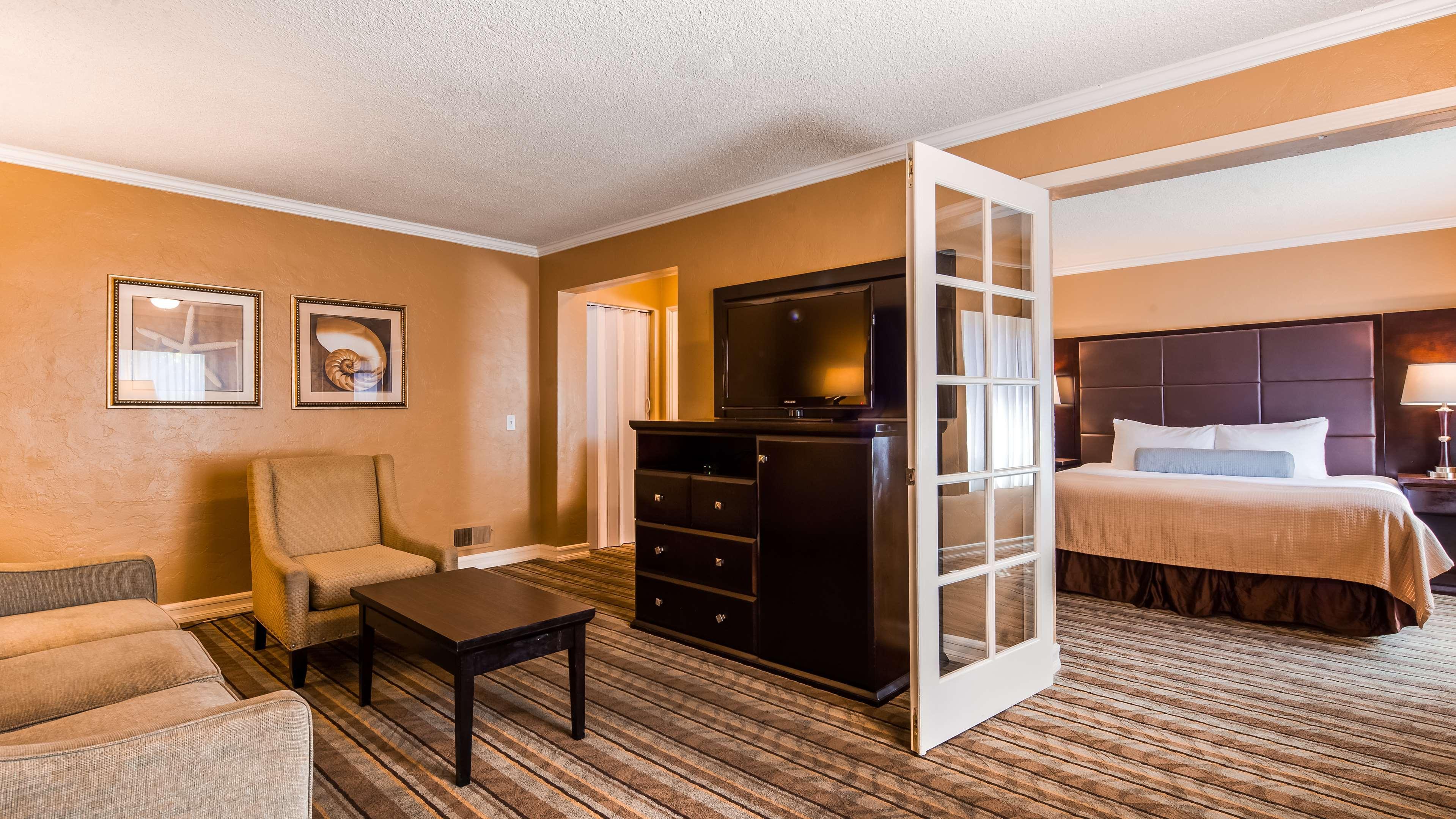 Best Western Carmel'S Town House Lodge Esterno foto
