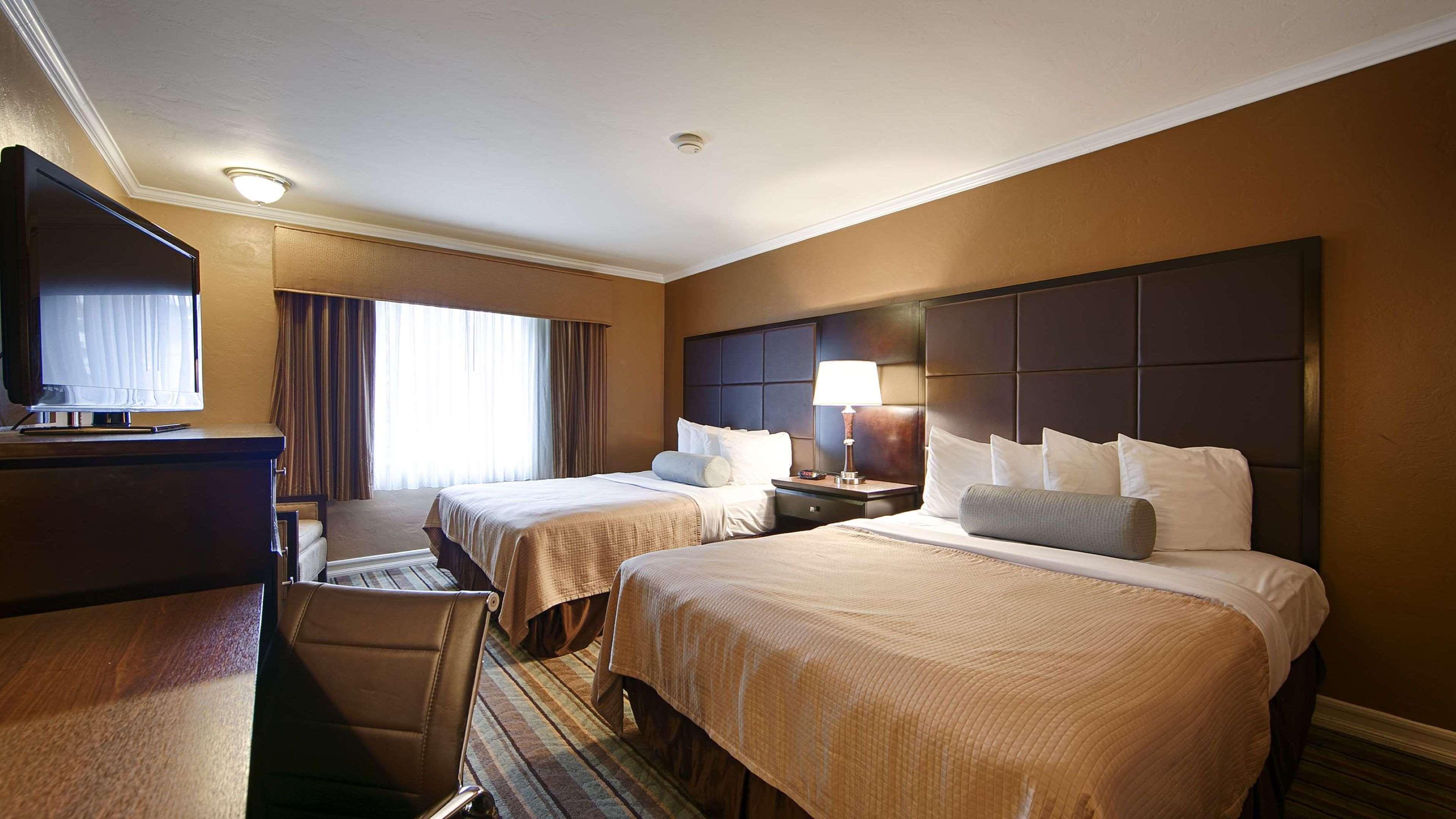 Best Western Carmel'S Town House Lodge Esterno foto