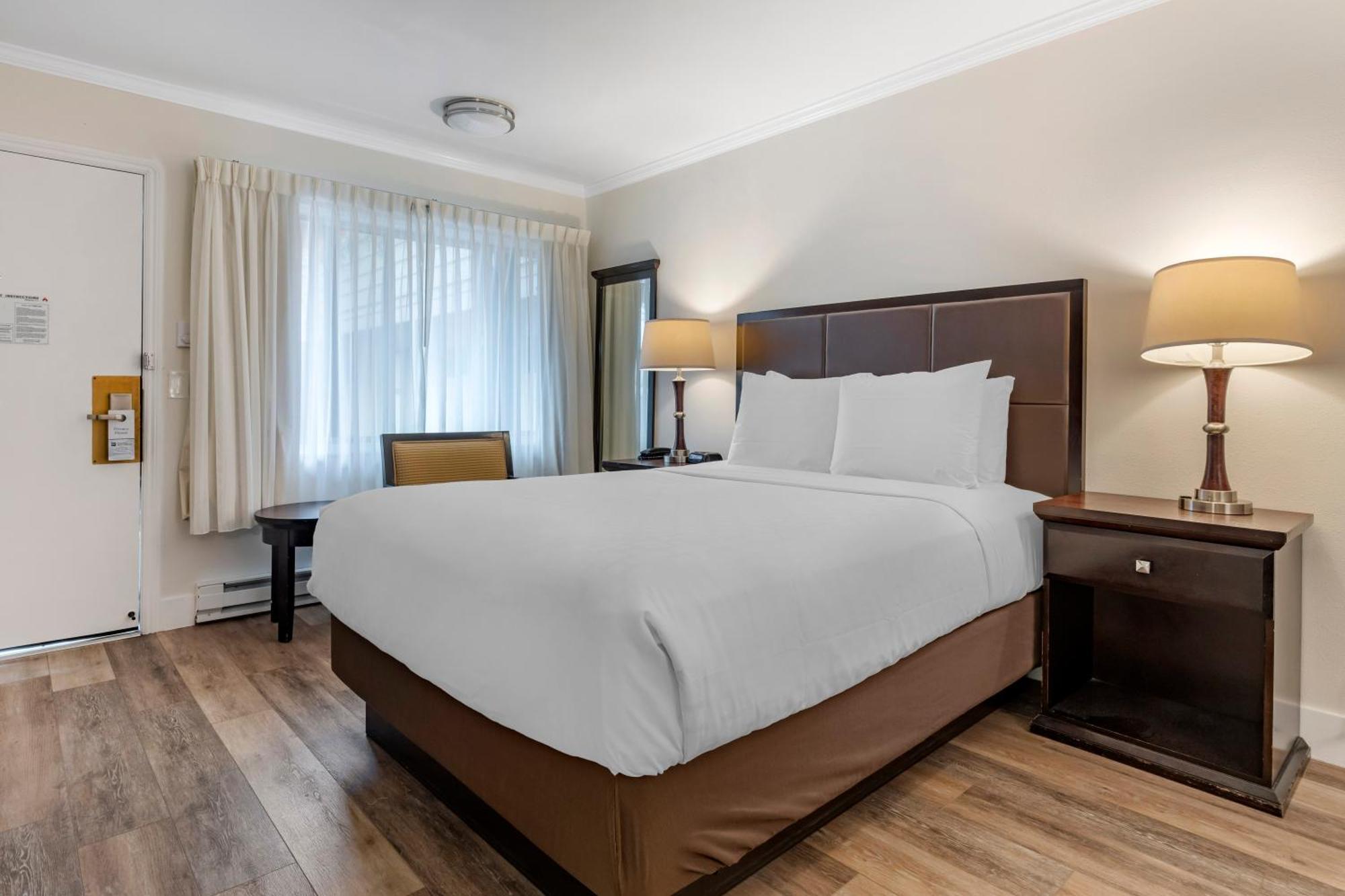 Best Western Carmel'S Town House Lodge Esterno foto