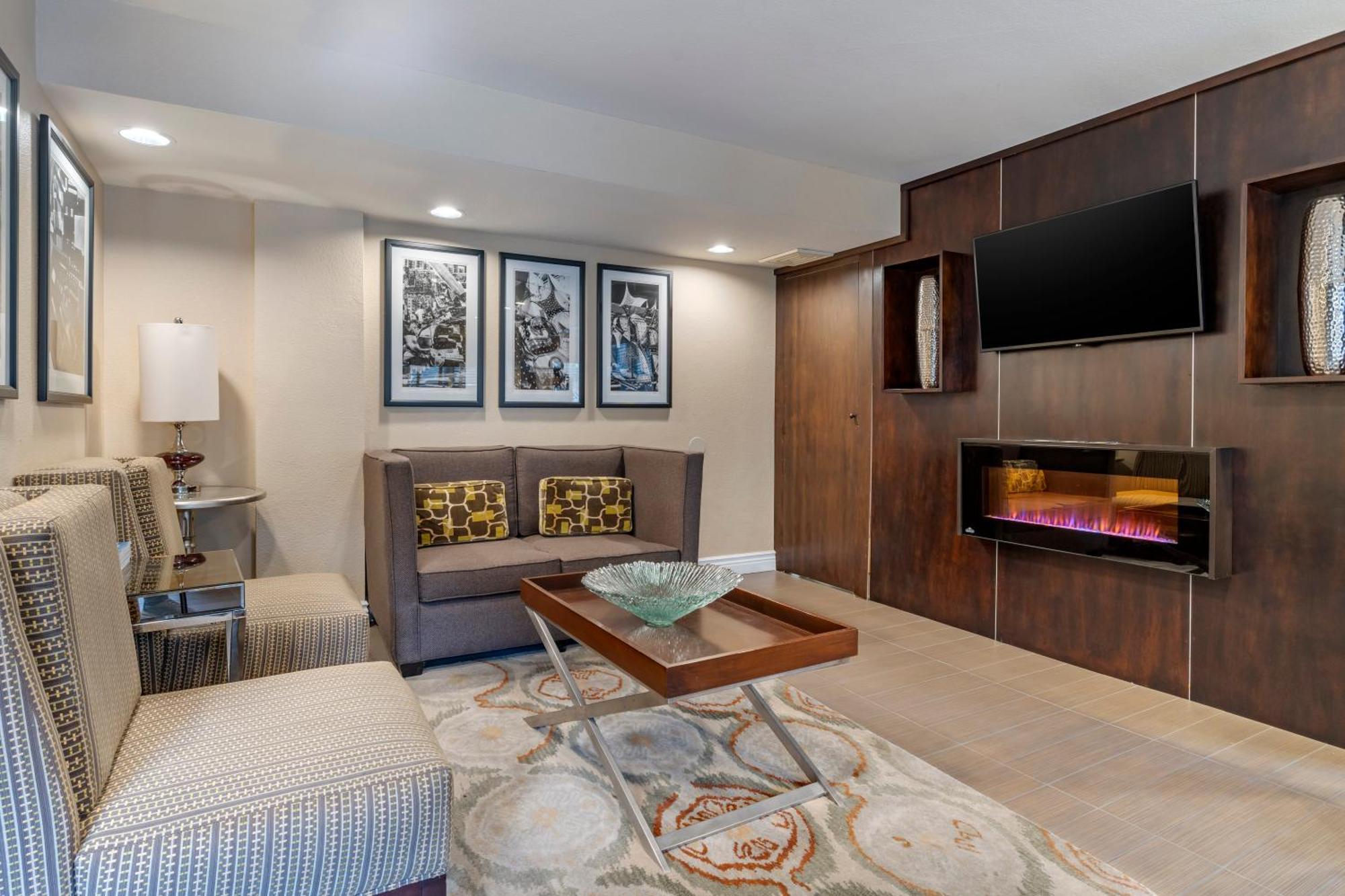 Best Western Carmel'S Town House Lodge Esterno foto