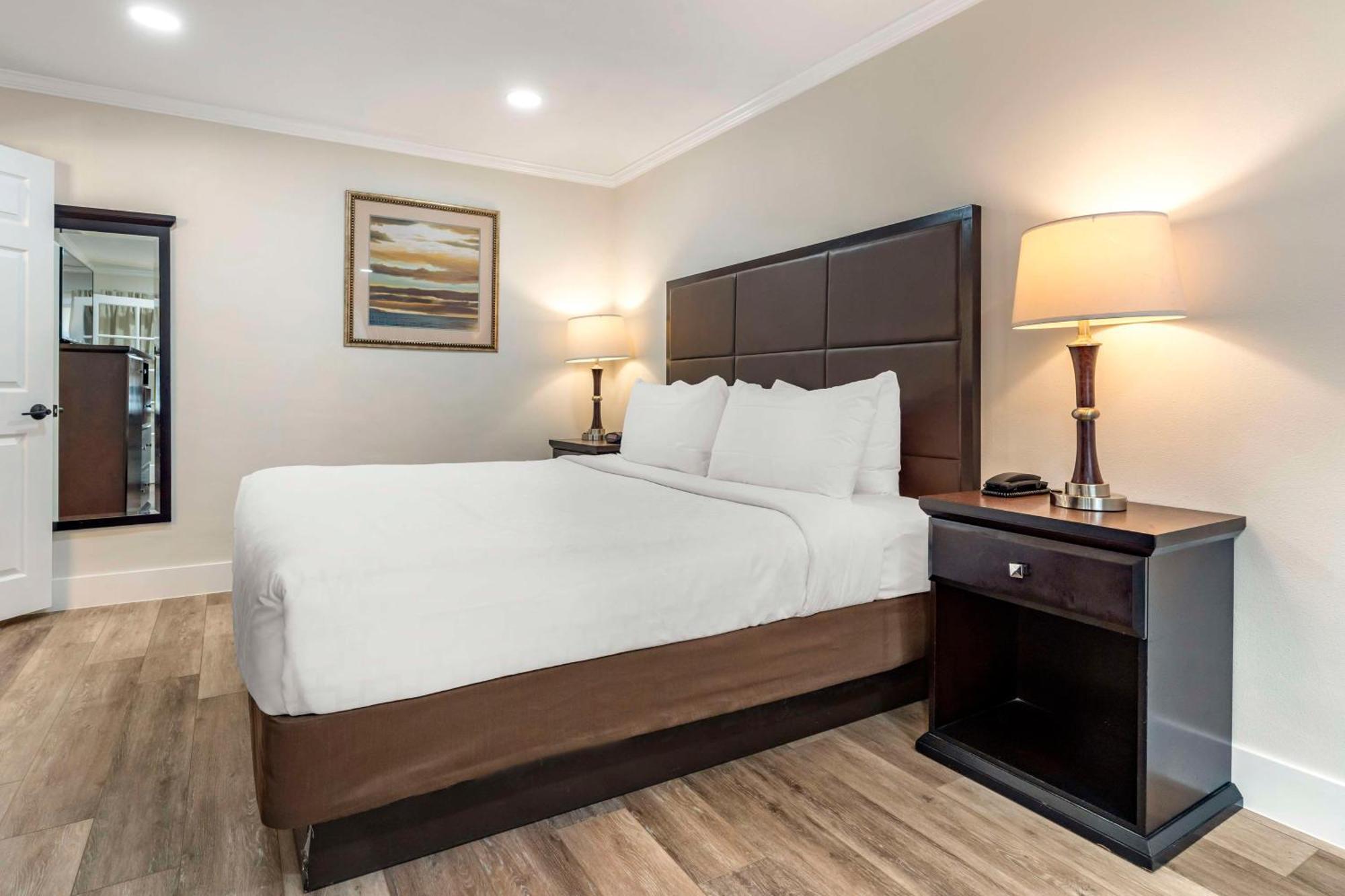 Best Western Carmel'S Town House Lodge Esterno foto