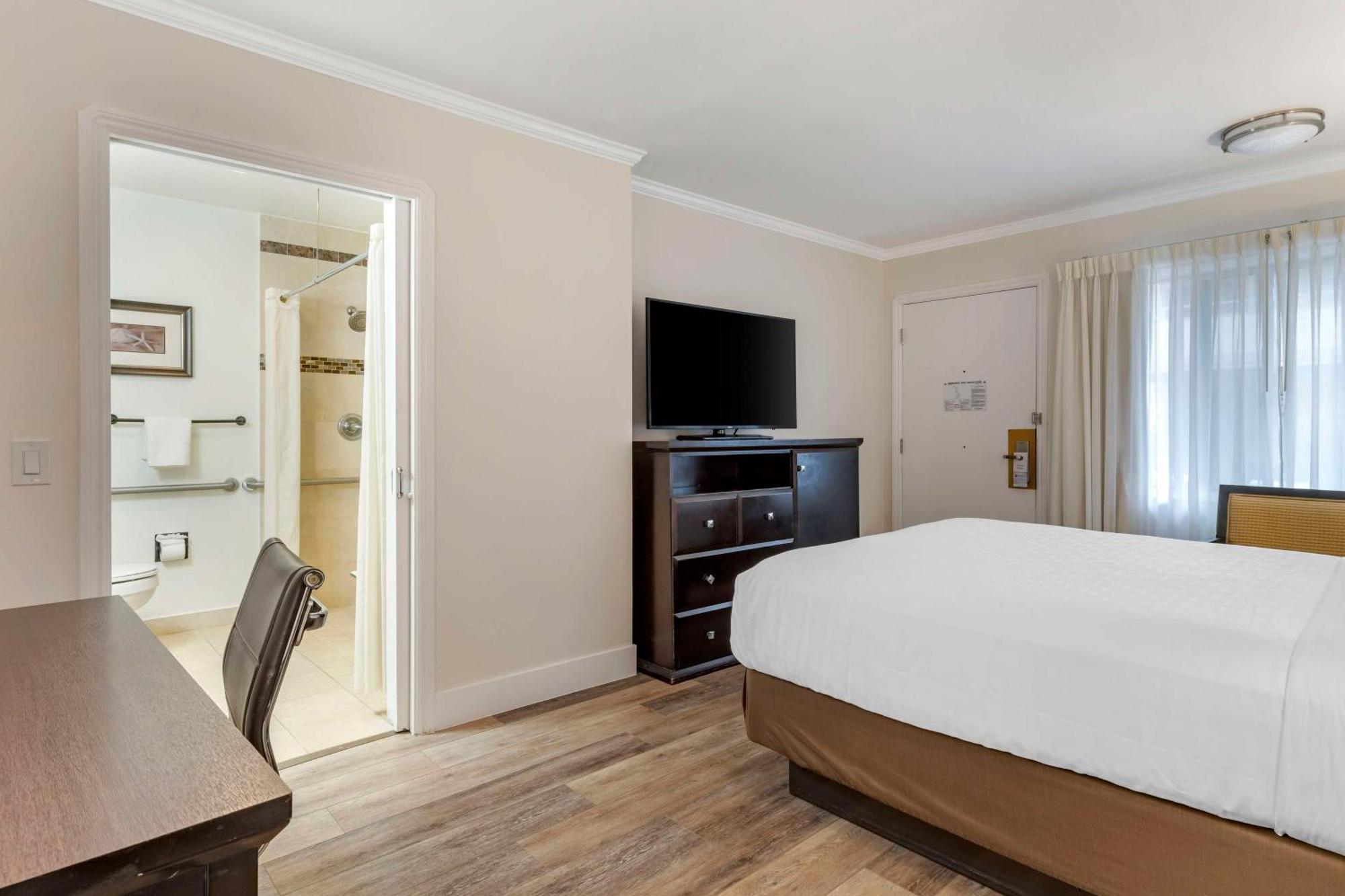 Best Western Carmel'S Town House Lodge Esterno foto